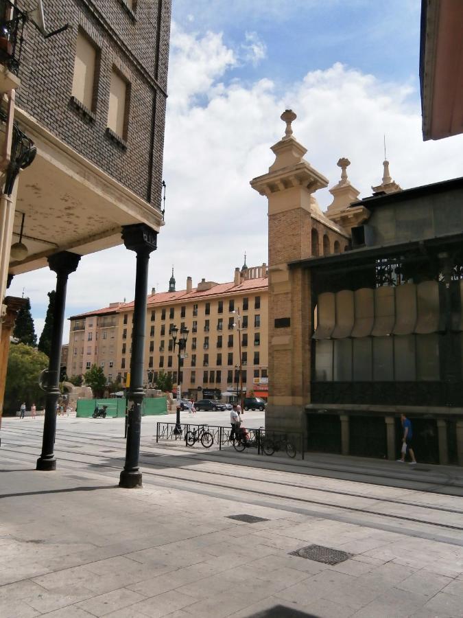 Junto Al Pilar Appartement Zaragoza Buitenkant foto