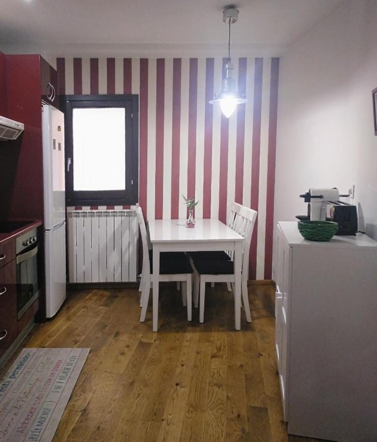 Junto Al Pilar Appartement Zaragoza Buitenkant foto